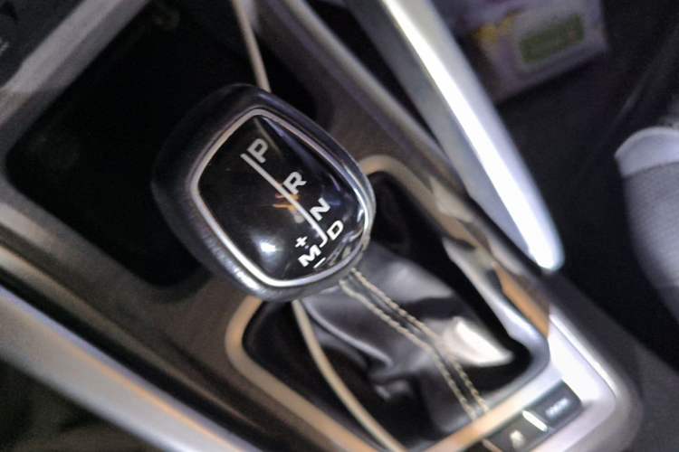 Used Geely Auto Vision X3 2017 1.5L Automatic Luxury Model Gear Lever