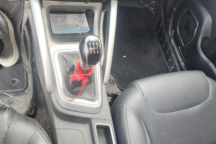 Used Geely Auto Vision X3 2017 1.5L Manual Luxury Model Gear Lever
