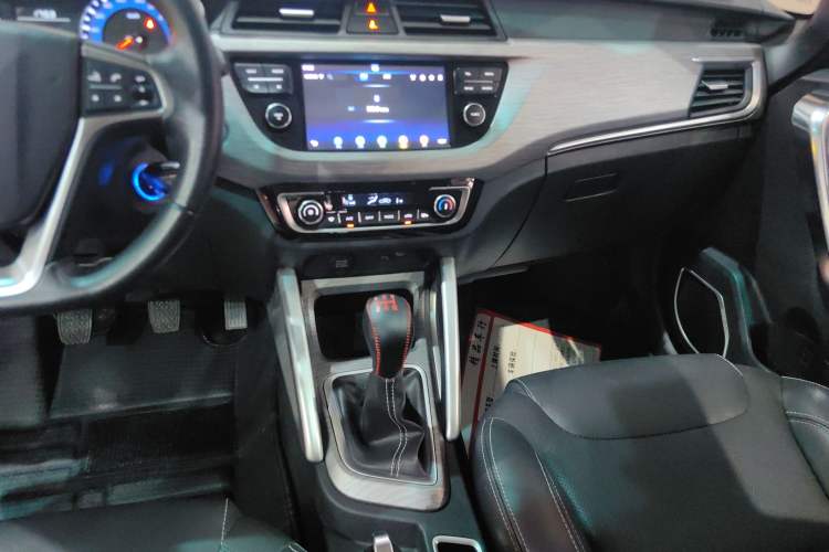 Used Geely Auto Vision X3 2017 1.5L Manual Luxury Model Gear Lever