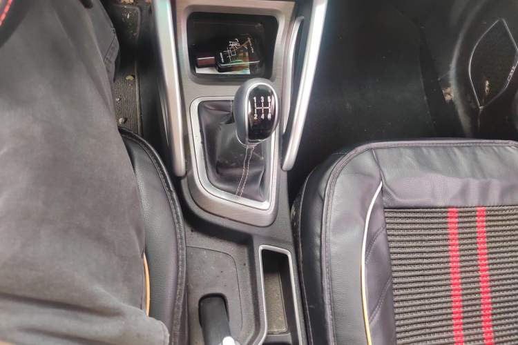 Used Geely Auto Vision X3 2017 1.5L Manual Luxury Model Gear Lever