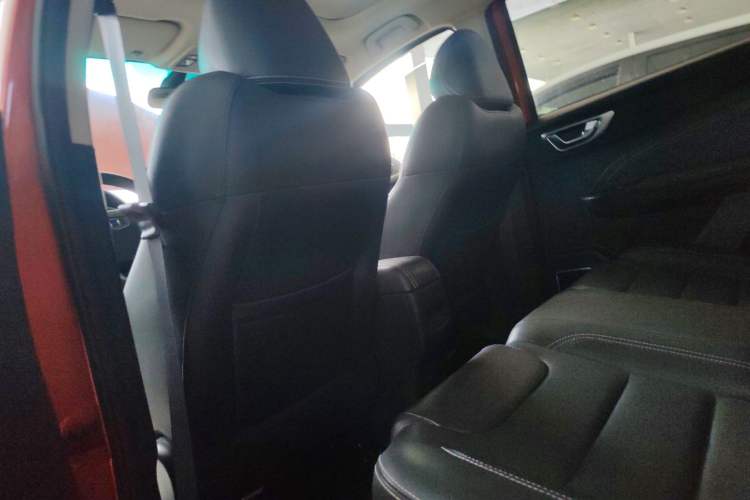 Used Geely Auto Vision X3 2017 1.5L Manual Luxury Model Headliner