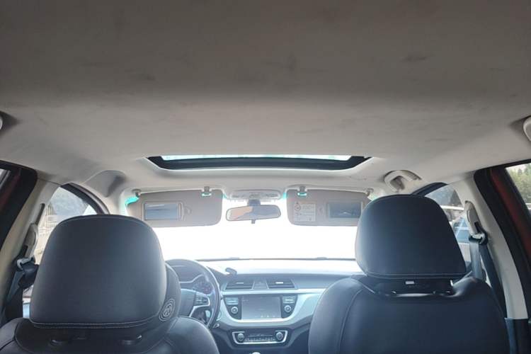 Used Geely Auto Vision X3 2017 1.5L Manual Luxury Model Headliner