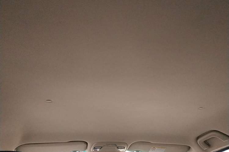 Used Geely Auto Vision X3 2017 1.5L Manual Elite Model Headliner