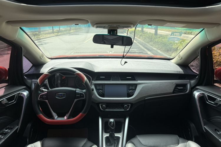 Used Geely Auto Vision X3 2017 1.5L Automatic Luxury Model Interior 4