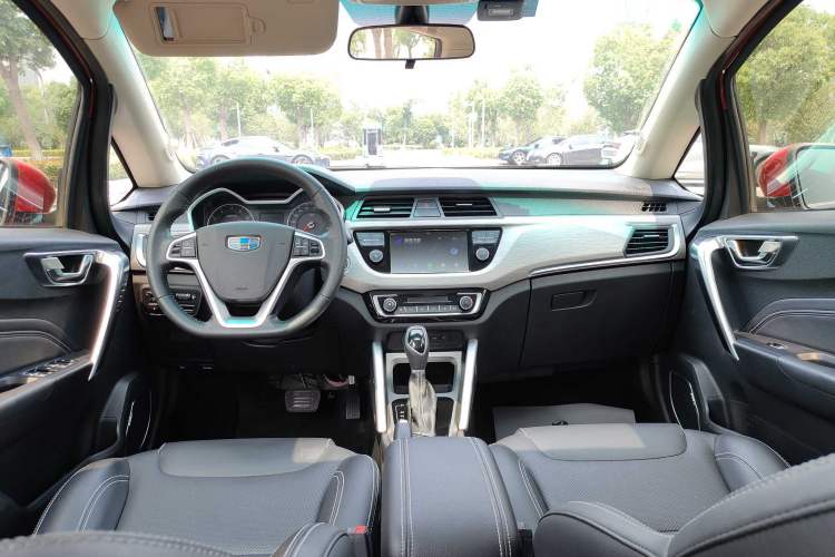 Used Geely Auto Vision X3 2017 1.5L Automatic Luxury Model Interior 5