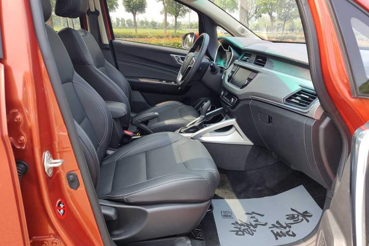 Used Geely Auto Vision X3 2017 1.5L Automatic Luxury Model Interior 7