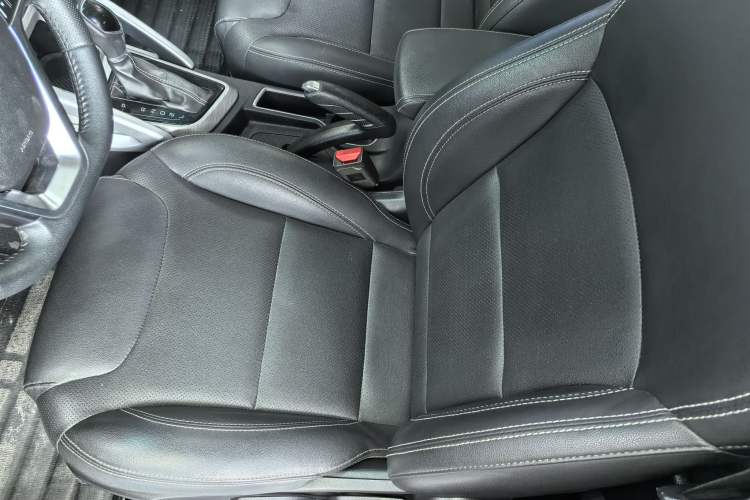 Used Geely Auto Vision X3 2017 1.5L Automatic Luxury Model Interior 9