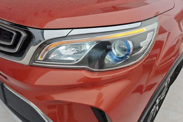 Used Geely Auto Vision X3 2017 1.5L Automatic Luxury Model Left Front Headlight