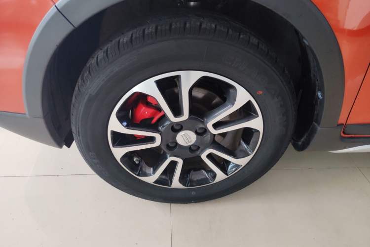 Used Geely Auto Vision X3 2017 1.5L Manual Luxury Model Left Front Wheel Hub