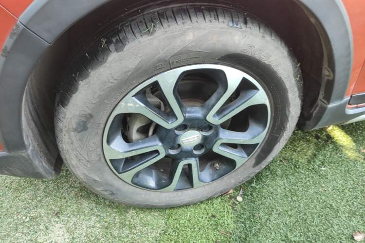 Used Geely Auto Vision X3 2017 1.5L Manual Elite Model Left Front Wheel Hub