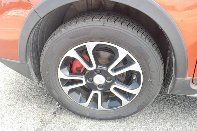 Used Geely Auto Vision X3 2017 1.5L Manual Luxury Model Left Front Wheel Hub