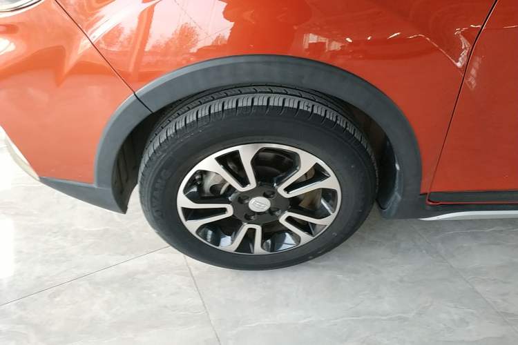 Used Geely Auto Vision X3 2017 1.5L Manual Elite Model Left Front Wheel Hub