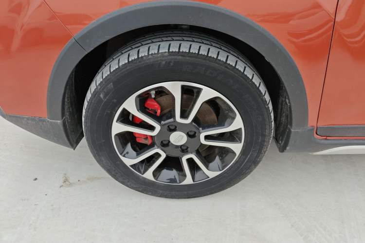 Used Geely Auto Vision X3 2017 1.5L Automatic Luxury Model Left Front Wheel Hub