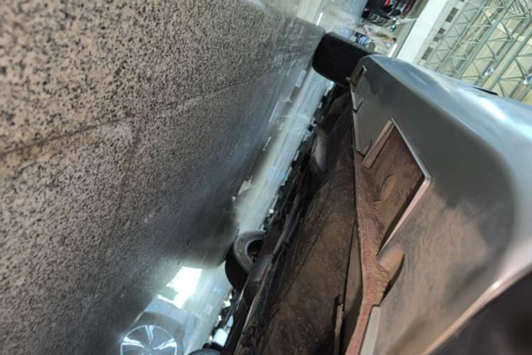Used Geely Auto Vision X3 2017 1.5L Automatic Elite Model Left Side Sill
