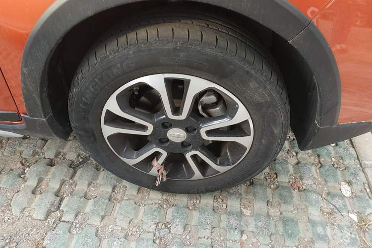 Used Geely Auto Vision X3 2017 1.5L Manual Elite Model Right Front Wheel Hub