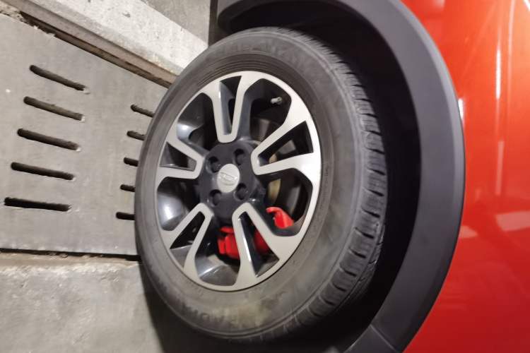 Used Geely Auto Vision X3 2017 1.5L Automatic Luxury Model Right Front Wheel Hub