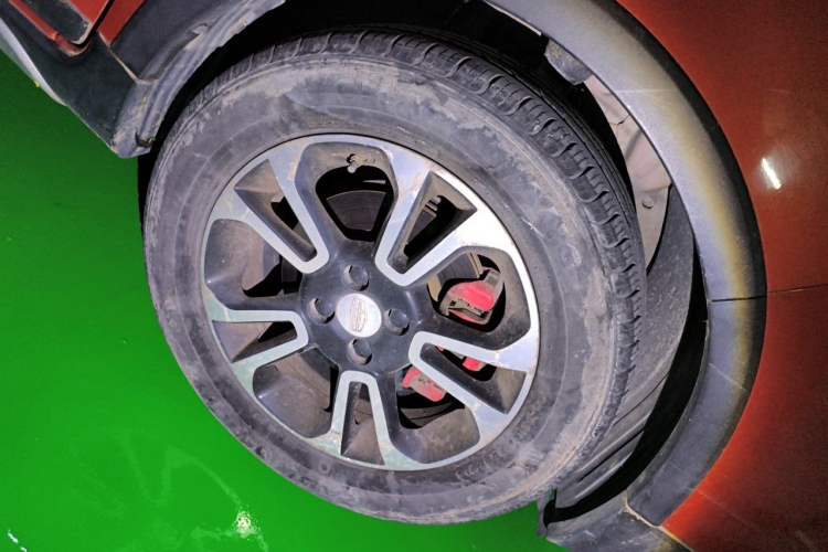 Used Geely Auto Vision X3 2017 1.5L Automatic Luxury Model Right Front Wheel Hub