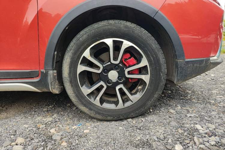 Used Geely Auto Vision X3 2017 1.5L Automatic Luxury Model Right Front Wheel Hub