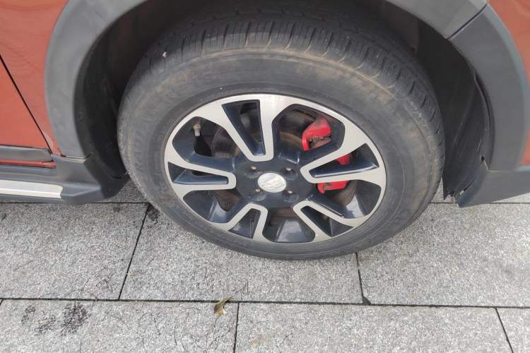 Used Geely Auto Vision X3 2017 1.5L Manual Luxury Model Right Front Wheel Hub