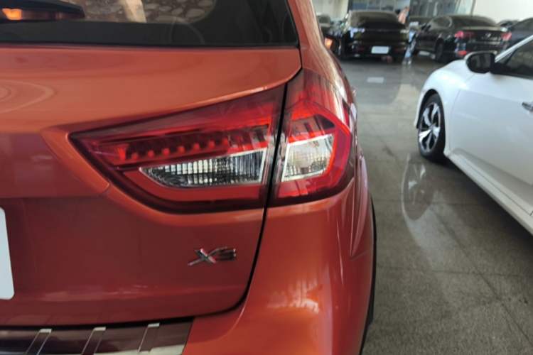 Used Geely Auto Vision X3 2017 1.5L Automatic Elite Model Right Rear Taillight