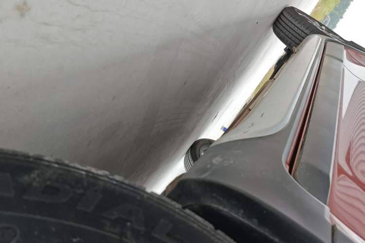 Used Geely Auto Vision X3 2017 1.5L Automatic Luxury Model Right Side Sill