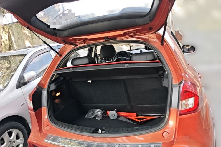 Used Geely Auto Vision X3 2017 1.5L Manual Elite Model Trunk