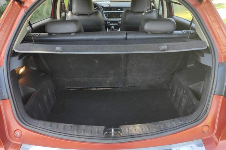 Used Geely Auto Vision X3 2017 1.5L Manual Elite Model Trunk