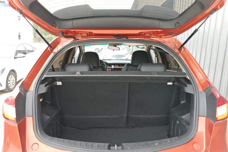 Used Geely Auto Vision X3 2017 1.5L Automatic Luxury Model Trunk