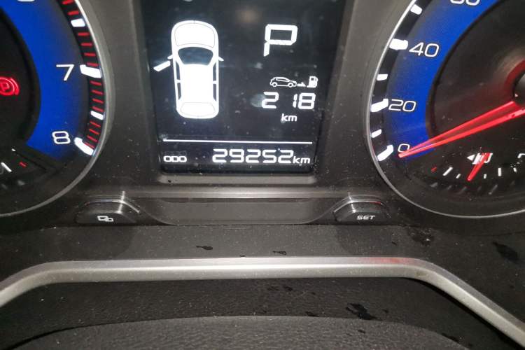 Used Geely Auto Vision X3 2017 1.5L Automatic Elite Model Odometer Close Up
