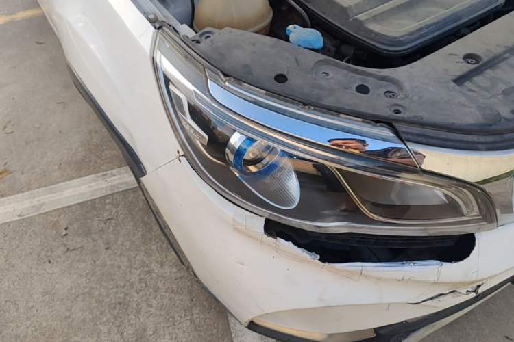 Used Geely Auto Vision X3 2017 1.5L Automatic Elite Model Right Front Headlight