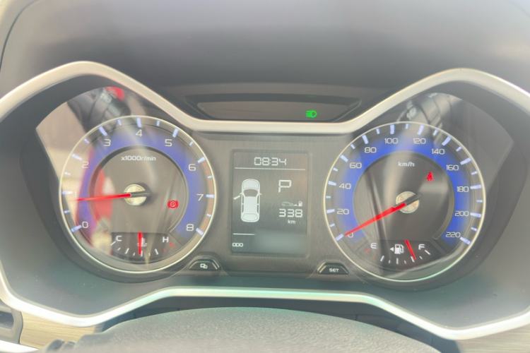 Used Geely Auto Vision X3 2017 1.5L Automatic Luxury Model Audio And AC Panel