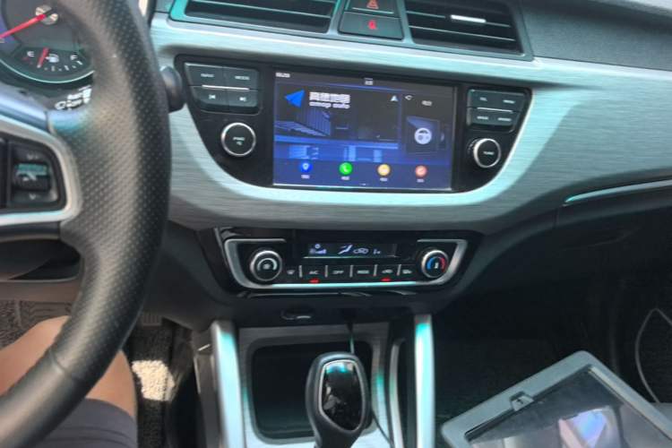 Used Geely Auto Vision X3 2017 1.5L Automatic Elite Model Audio And AC Panel