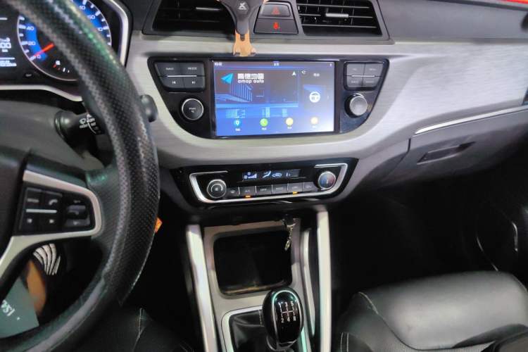 Used Geely Auto Vision X3 2017 1.5L Manual Elite Model Audio And AC Panel