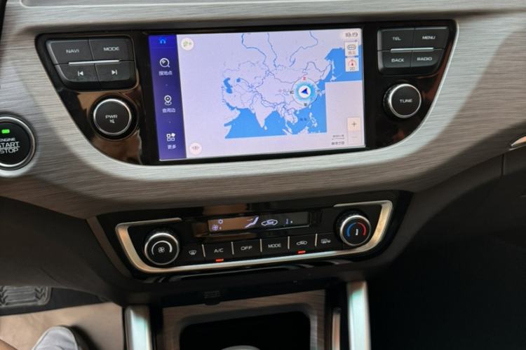 Used Geely Auto Vision X3 2017 1.5L Automatic Elite Model Audio And AC Panel