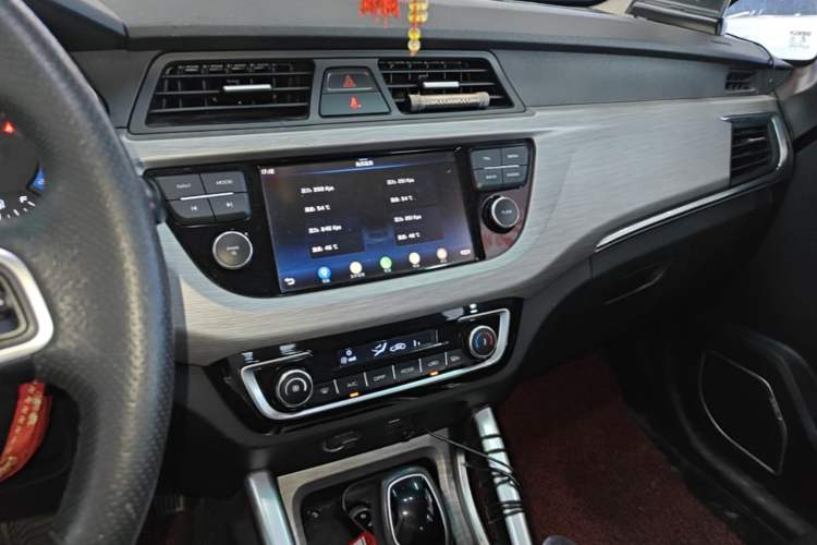 Used Geely Auto Vision X3 2017 1.5L Automatic Elite Model Audio And AC Panel