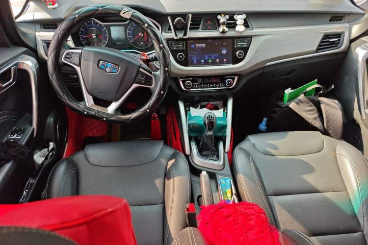 Used Geely Auto Vision X3 2017 1.5L Manual Luxury Model Center Console