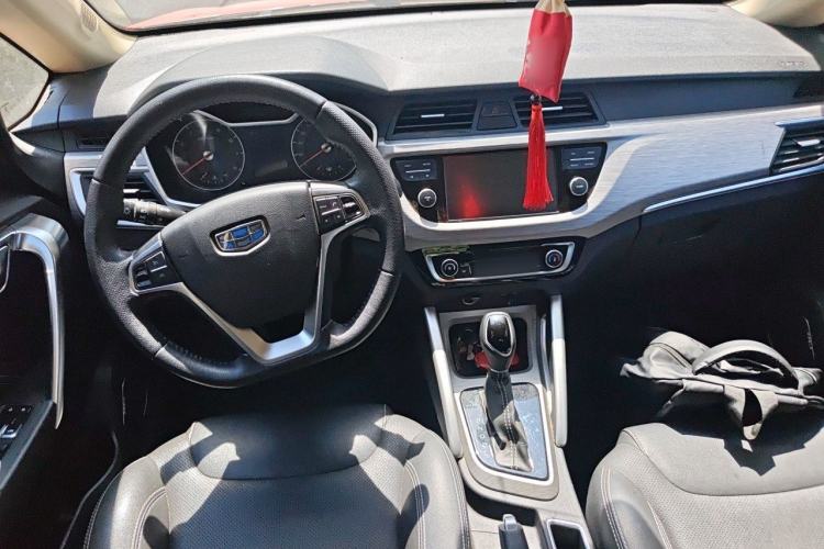 Used Geely Auto Vision X3 2017 1.5L Automatic Elite Model Center Console