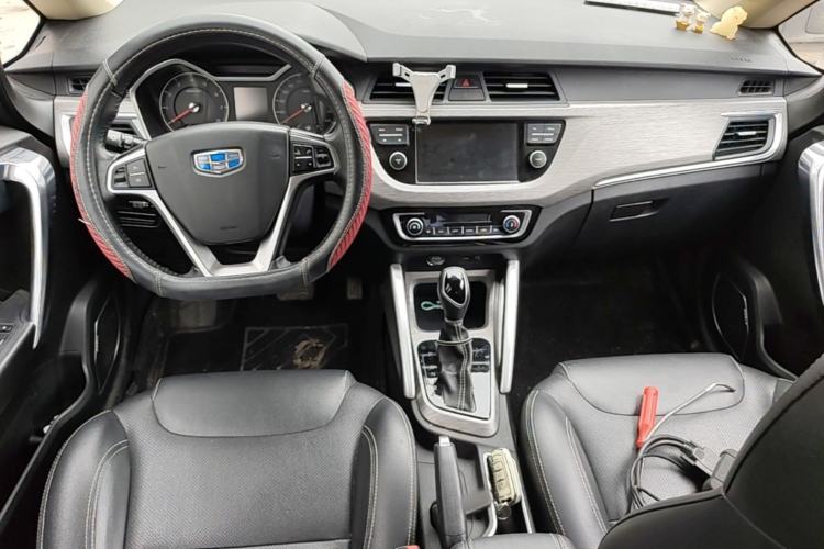 Used Geely Auto Vision X3 2017 1.5L Automatic Luxury Model Center Console