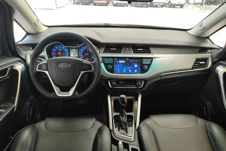 Used Geely Auto Vision X3 2017 1.5L Automatic Elite Model Center Console