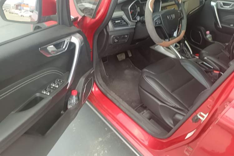 Used Geely Auto Vision X3 2017 1.5L Automatic Elite Model Driver Seat