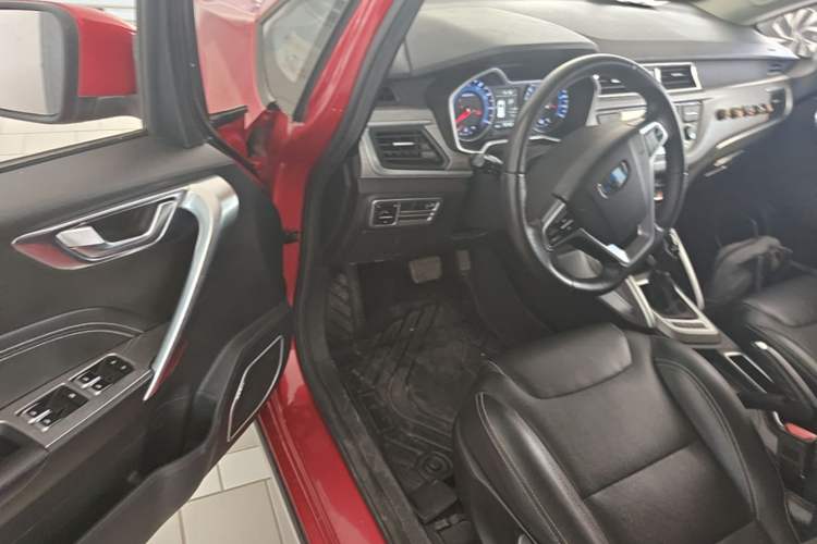 Used Geely Auto Vision X3 2017 1.5L Automatic Luxury Model Driver Seat