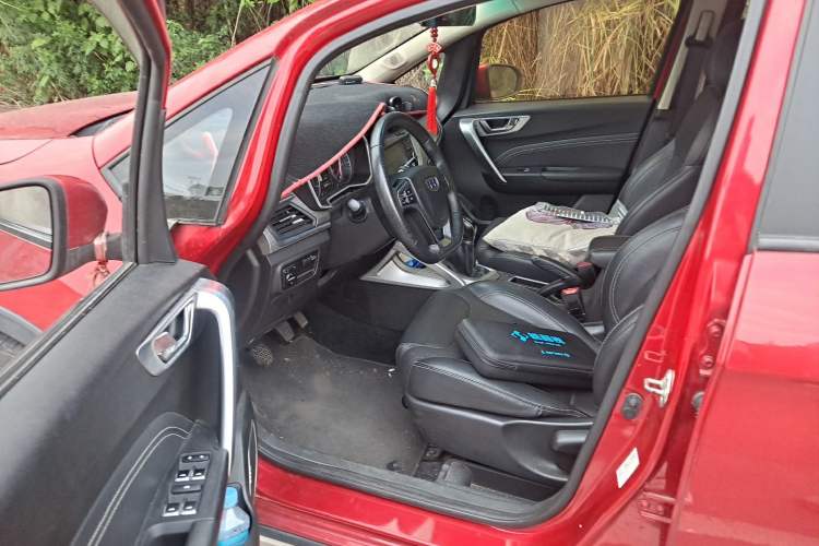 Used Geely Auto Vision X3 2017 1.5L Manual Elite Model Driver Seat