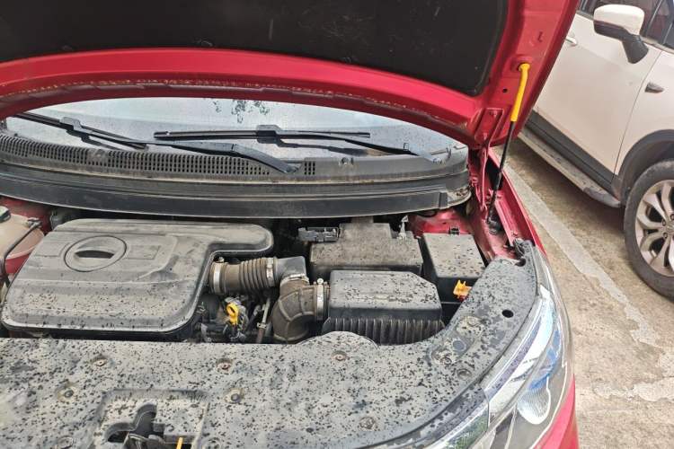 Used Geely Auto Vision X3 2017 1.5L Automatic Elite Model Engine Bay Left