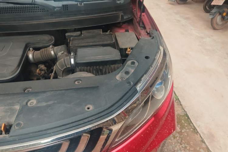 Used Geely Auto Vision X3 2017 1.5L Automatic Elite Model Engine Bay Left