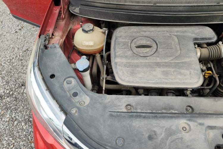 Used Geely Auto Vision X3 2017 1.5L Automatic Elite Model Engine Bay Right