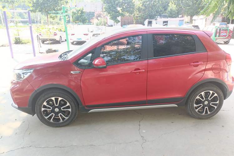Used Geely Auto Vision X3 2017 1.5L Automatic Elite Model Exterior 3