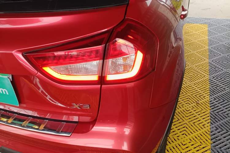 Used Geely Auto Vision X3 2017 1.5L Automatic Luxury Model Exterior 3