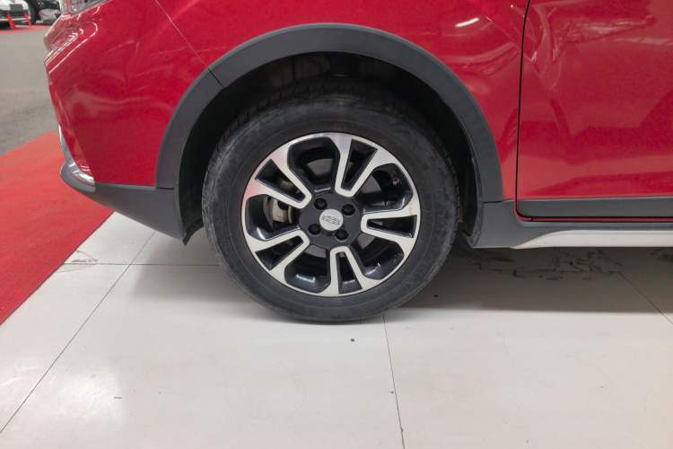 Used Geely Auto Vision X3 2017 1.5L Automatic Elite Model Exterior 4