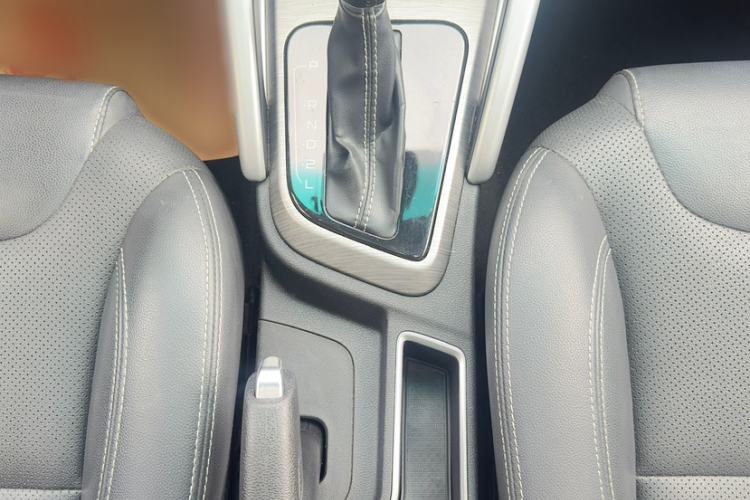Used Geely Auto Vision X3 2017 1.5L Automatic Luxury Model Gear Lever