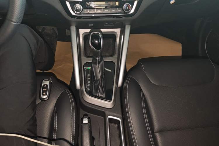 Used Geely Auto Vision X3 2017 1.5L Automatic Luxury Model Gear Lever
